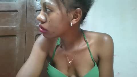 edwige770943 online show from May 2026 08:17:01 PM