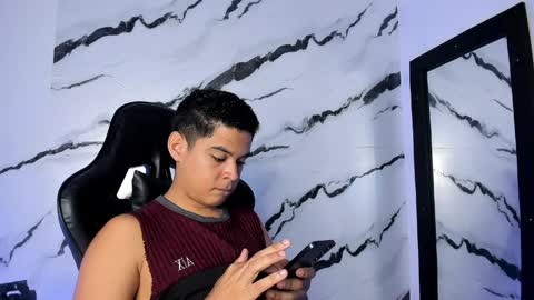 Snapshot of edy_play1 chatting on April 2026 05:49:01 AM edy online show from April 2026 05:49:01 AM