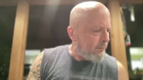 Snapshot of eevilempire chatting on April 2026 04:41:01 PM Harley Biker online show from April 2026 04:41:01 PM