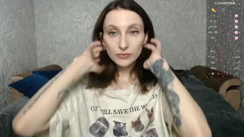 Snapshot of effy_gray chatting on April 2026 06:51:01 AM Anna online show from April 2026 06:51:01 AM