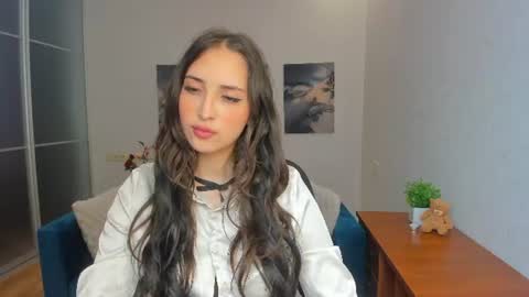 Effy Royse online show from July 2026 05:37:02 PM