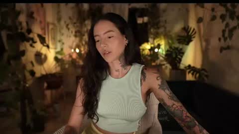 Snapshot of effylowell_ chatting on June 2026 01:59:01 AM Effy online show from June 2026 01:59:01 AM