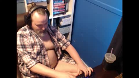 Snapshot of ehmac84 chatting on January 2026 05:26:01 PM Eh Mac online show from January 2026 05:26:01 PM