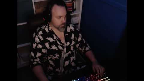 Snapshot of ehmac84 chatting on January 2026 01:05:02 PM Eh Mac online show from January 2026 01:05:02 PM