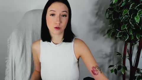 eileenmoores online show from September 2025 06:50:02 AM