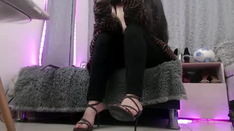 Snapshot of eileenqueen23 chatting on March 2026 03:49:02 PM Eileen online show from March 2026 03:49:02 PM