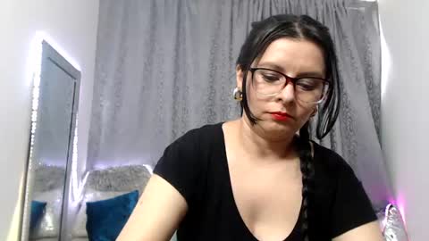 Snapshot of eileenqueen23 chatting on July 2026 06:56:01 PM Eileen online show from July 2026 06:56:01 PM