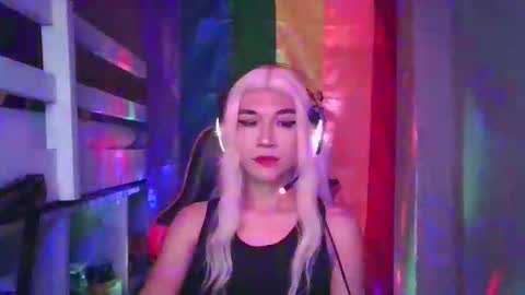 Snapshot of eimii18 chatting on April 2026 02:12:02 AM Eimi online show from April 2026 02:12:02 AM