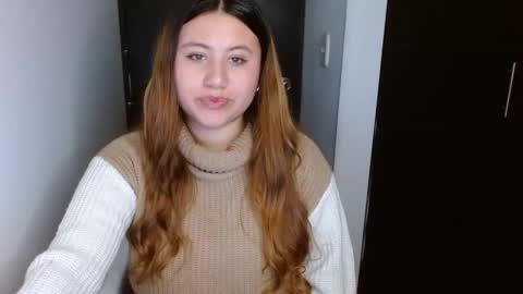 Snapshot of eimy_collin chatting on February 2025 04:42:02 AM EIMY   MODEL INDEPENDENT online show from February 2025 04:42:02 AM