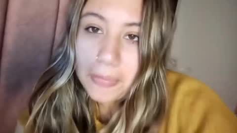 Snapshot of eimy_collin chatting on October 2025 01:59:02 AM EIMY   MODEL INDEPENDENT online show from October 2025 01:59:02 AM