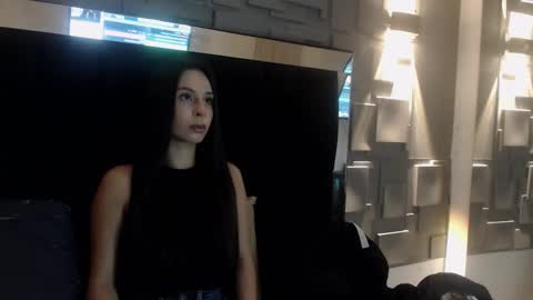 Eimy rose online show from February 2026 12:00:01 PM