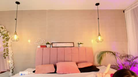 eimy_rosse18 online show from October 2025 10:03:01 AM