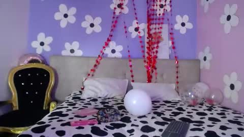 Eimyflorian online show from February 2025 11:22:01 AM