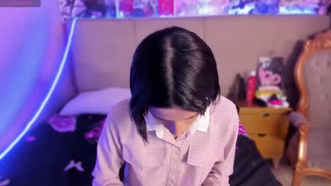 Eimyflorian online show from November 2025 12:05:02 PM