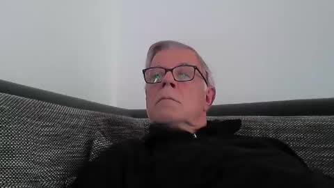 eisbaer1957 online show from January 2025 02:52:02 PM