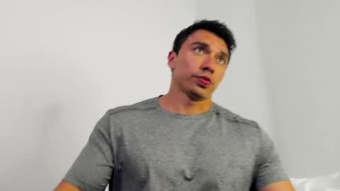 EITHAN CONOR online show from April 2026 02:34:01 AM