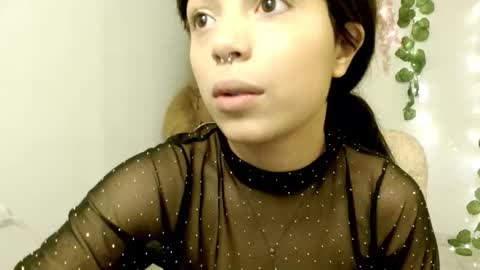 Snapshot of eiviiy1609 chatting on October 2025 02:24:02 PM eiviiy1609 online show from October 2025 02:24:02 PM