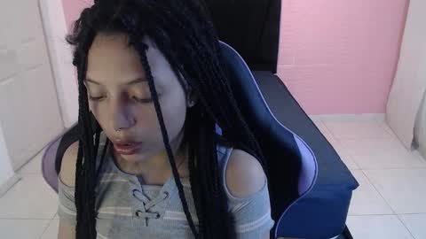 Snapshot of eiviiy1609 chatting on November 2025 02:53:02 PM eiviiy1609 online show from November 2025 02:53:02 PM