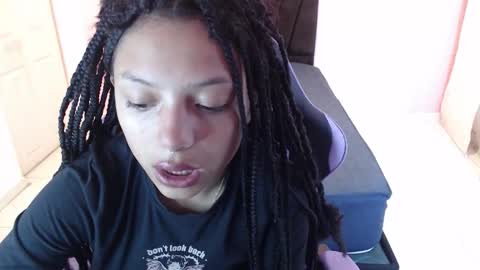 Snapshot of eiviiy1609 chatting on December 2025 01:42:01 PM eiviiy1609 online show from December 2025 01:42:01 PM