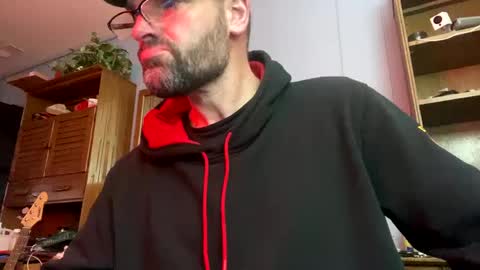 Snapshot of ejbooker11 chatting on December 2024 05:26:01 AM PiedPiper online show from December 2024 05:26:01 AM