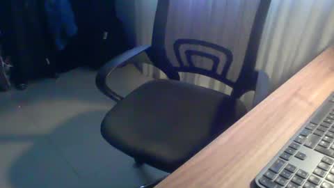 Juan Pablo M online show from January 2025 10:52:01 PM