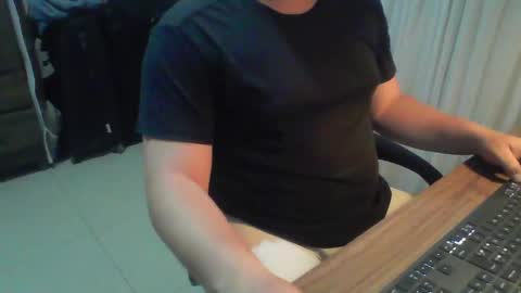 Juan Pablo M online show from February 2025 06:12:02 AM