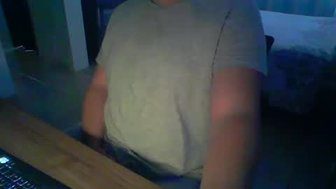 Juan Pablo M online show from October 2025 05:57:02 PM