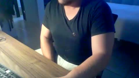 Juan Pablo M online show from July 2026 06:10:02 PM