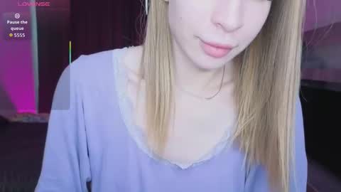 Snapshot of el1s_evans chatting on March 2026 11:03:01 AM please read my bio there is information about private shows and about my personality online show from March 2026 11:03:01 AM