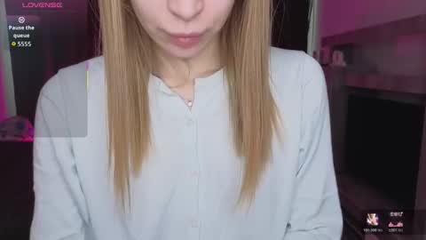 Snapshot of el1s_evans chatting on March 2026 11:06:01 AM please read my bio there is information about private shows and about my personality online show from March 2026 11:06:01 AM