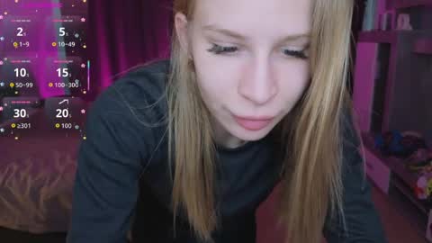 Snapshot of el1s_evans chatting on April 2026 11:04:02 AM please read my bio there is information about private shows and about my personality online show from April 2026 11:04:02 AM