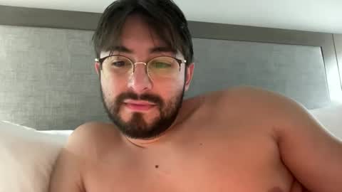 Snapshot of el_bonbon_rico chatting on May 2026 02:40:01 AM el bonbon rico online show from May 2026 02:40:01 AM