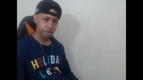 Instagram BelowAbajo online show from May 2026 06:41:02 AM