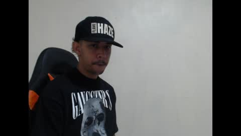 Instagram BelowAbajo online show from June 2026 07:02:02 AM