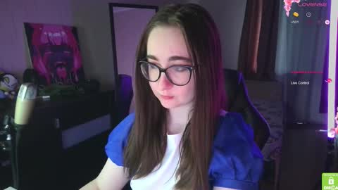 If you like it when I meow give me a thumbs up online show from October 2025 10:03:02 AM