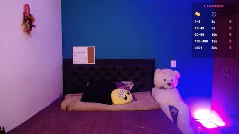 Ela  Help me reach 100 thumbs up online show from September 2025 11:54:01 PM