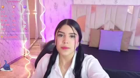 ela_tay1 online show from April 2026 05:21:02 PM