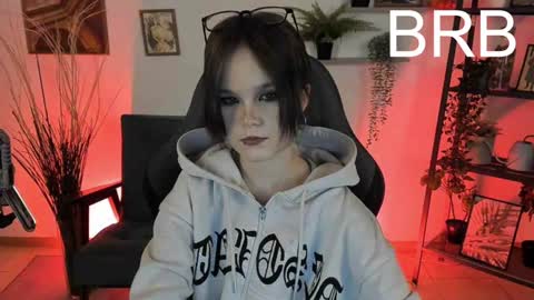 Your sweet girl online show from December 2024 08:31:02 PM