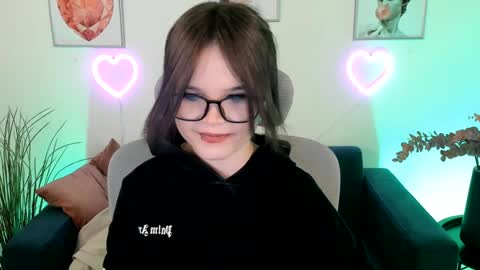 Your sweet girl online show from December 2024 04:47:01 PM