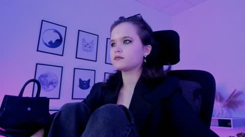 Your sweet girl online show from December 2024 11:05:01 PM