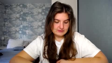 Snapshot of elanis_blair chatting on March 2026 01:00:01 PM Elanis online show from March 2026 01:00:01 PM