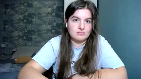 Snapshot of elanis_blair chatting on April 2026 07:07:02 PM Elanis online show from April 2026 07:07:02 PM