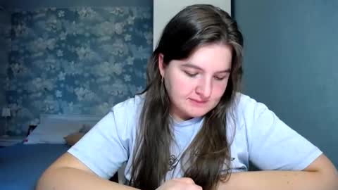 Snapshot of elanis_blair chatting on April 2026 04:39:01 PM Elanis online show from April 2026 04:39:01 PM