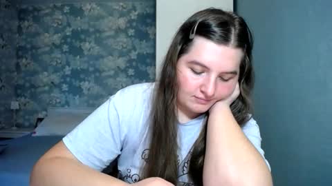 Snapshot of elanis_blair chatting on April 2026 03:31:02 PM Elanis online show from April 2026 03:31:02 PM