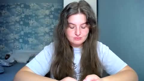 Snapshot of elanis_blair chatting on May 2026 12:01:01 PM Elanis online show from May 2026 12:01:01 PM