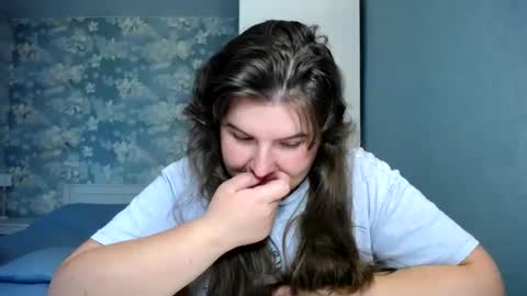 Snapshot of elanis_blair chatting on June 2026 05:38:02 PM Elanis online show from June 2026 05:38:02 PM