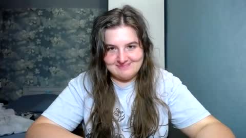 Snapshot of elanis_blair chatting on July 2026 06:57:01 PM Elanis online show from July 2026 06:57:01 PM