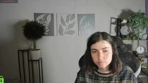 Snapshot of elara_starfall chatting on July 2026 06:47:02 AM Marta online show from July 2026 06:47:02 AM