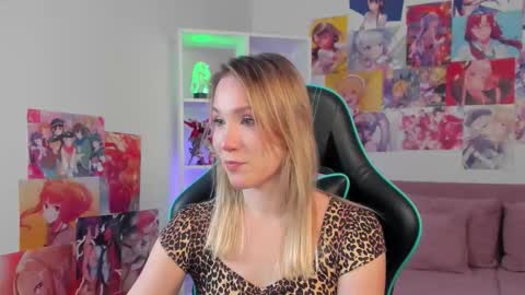 elaravoltage online show from March 2026 05:16:01 PM