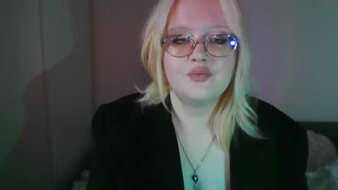 elayne_sweet online show from April 2026 08:09:02 AM